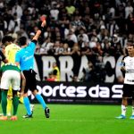 Corinthians e quatro jogadores são denunciados ao STJD após Dérbi; clube pode perder até dez mandos