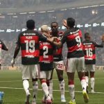 Com facilidade, Flamengo goleia Atlético-MG e segue na vice-liderança