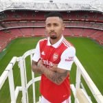 Gabriel Jesus discute com torcedor do Manchester City que o chamou de Judas no jogo contra o Arsenal: ‘Ganhei 11 títulos aqui’