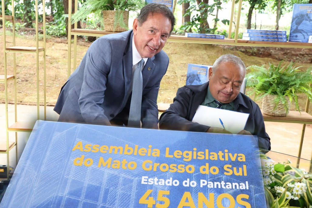 Gerson Claro¨Livro que conta os 45 anos da Assembleia Legislativa de Mato Grosso do Sul é lançado¨
