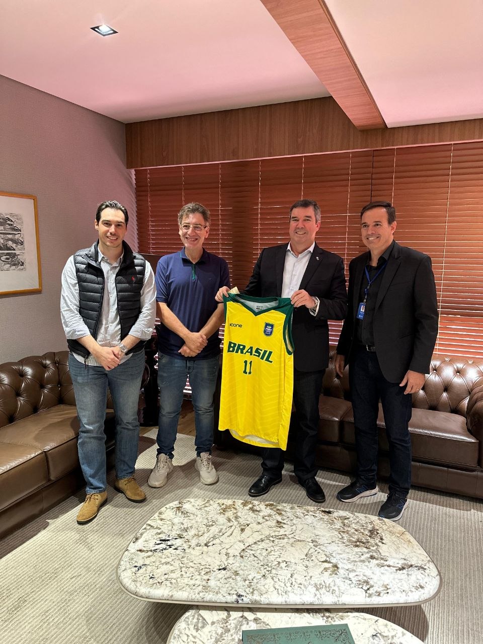 📰 JUVENTUDE E ESPORTE NO CENTRO DO DEBATE: NOME FORTE, BONATTO SURGE NA CORRIDA PELA ASSEMBLEIA EM MS