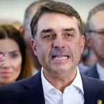 Pilares do bolsonarismo avaliam Flávio Bolsonaro como ativo tóxico após revelação de negócios com Vorcaro
