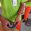 Com mão de obra prisional, Penitenciária de Dourados produz chinelos para internos sem assistência familiar