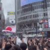 Após goleada sobre a Tunísia na Copa, japoneses repetem comemoração ‘com respeito’ no cruzamento mais famoso de Tóquio