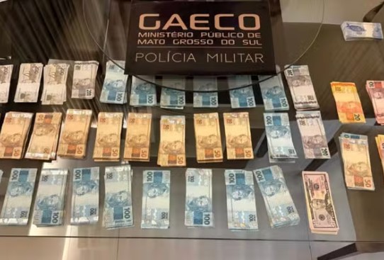 Operação mira esquema de R$ 27 milhões em compras de livros com verba da saúde em MS