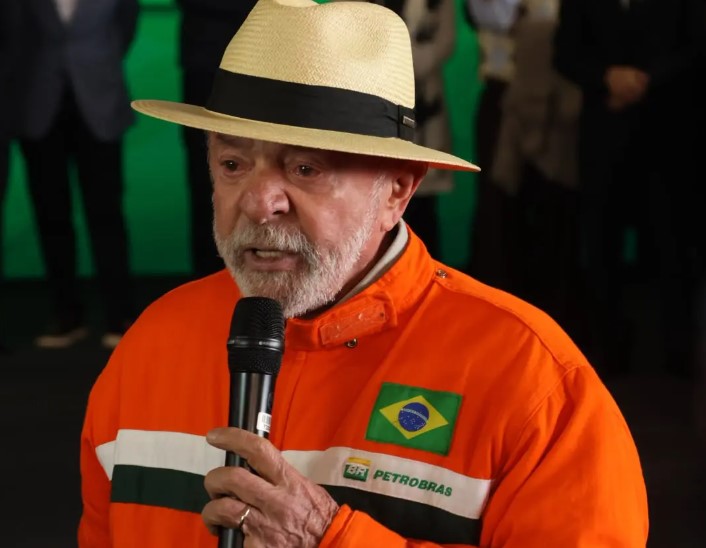 Lula comenta sobre Guerra do Paraguai e cita Corumbá para justificar reequipamento militar