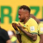Após eliminação, Ronaldo critica ‘erros’ de Ancelotti e afirma que Vini Jr. precisa assumir responsabilidade