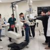 Governo de MS amplia capacidade cirúrgica do HR da Costa Leste com microscópio de alta tecnologia