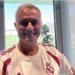 Mourinho conta como convenceu Vini Jr. a não aceitar proposta do Arsenal e ficar no Real Madrid