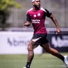 Sem contrato renovado, Memphis não viaja com o Corinthians para jogo da Libertadores