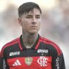 Pulgar contagia Flamengo com entrega, assume holofotes no time e aguarda detalhes por renovação