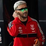 Entenda por que Arrascaeta usou óculos especiais verdes antes de jogo do Flamengo
