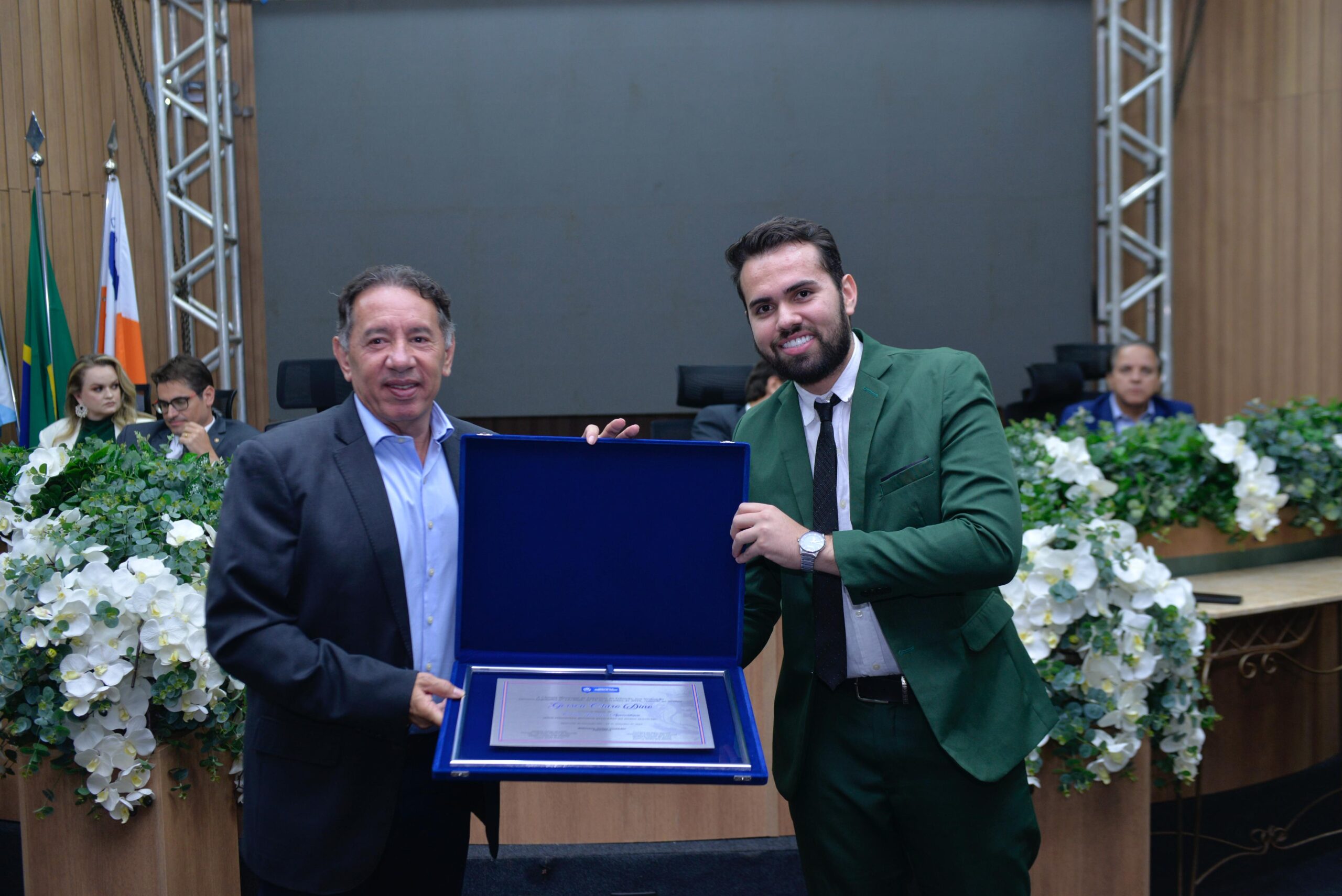Gerson Claro é homenageado com título de Cidadão Aparecidense pela Câmara Municipal
