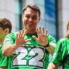 Campanha de Flávio Bolsonaro afirma que vai analisar sigilos apresentados por Lula antes de entregar os dele ao TSE