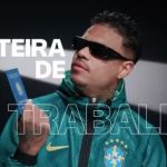 Ministro do TSE manda Meta revisar retirada de vídeo de MC Cabelinho contra Flávio Bolsonaro